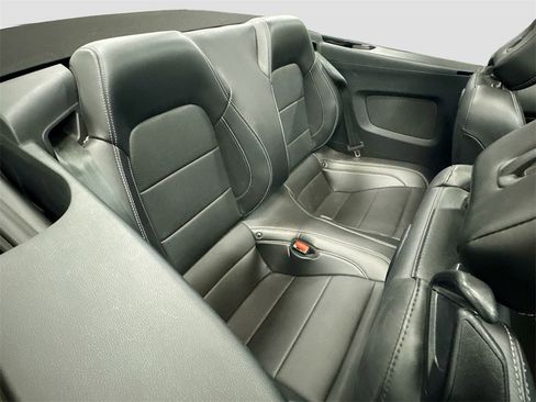 Used 2022 Ford Mustang Premium image 30