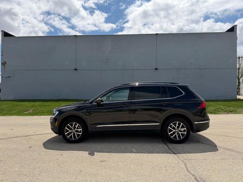 Used 2020 Volkswagen Tiguan SE image 4