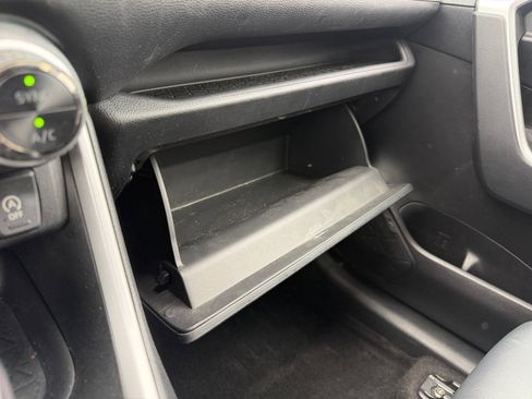 Used 2022 Toyota RAV4 XLE Premium image 37