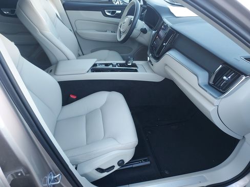 Used 2024 Volvo XC60 B5 Core w/ Climate Package image 26