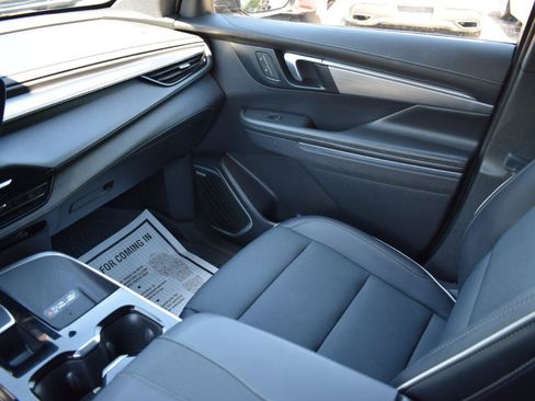Used 2025 Buick Enclave Preferred w/ LPO, Floor Liner Package FWD image 19