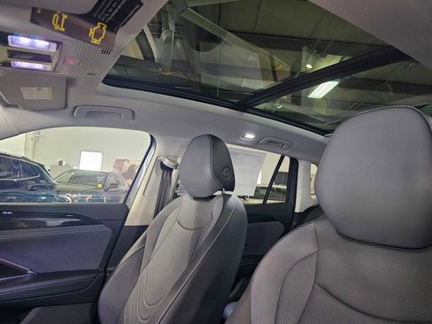 New 2026 Volkswagen Tiguan SE image 23