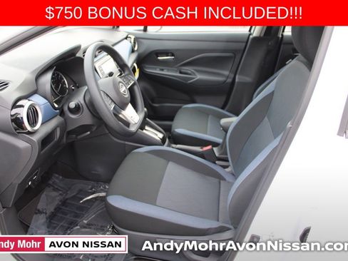 New 2025 Nissan Versa SV w/ Trunk Package image 7