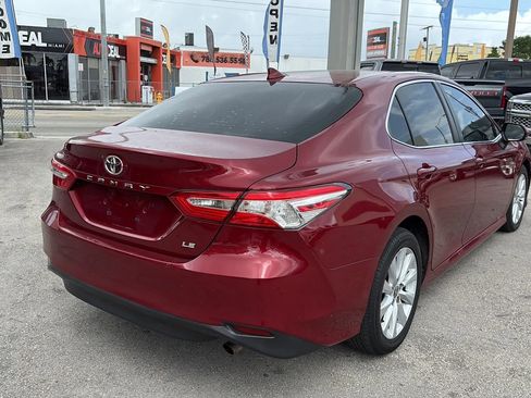 Used 2020 Toyota Camry LE image 5