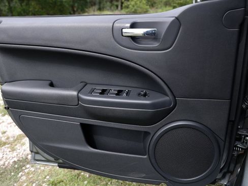 Used 2011 Dodge Caliber Heat w/ Security Group FWD image 36