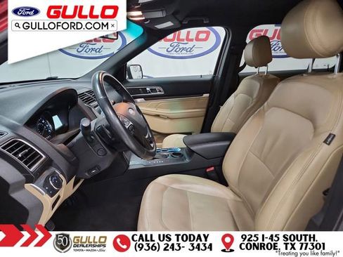 Used 2017 Ford Explorer Limited image 28