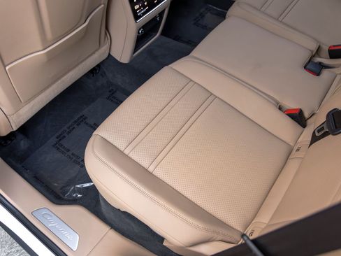 Certified 2021 Porsche Cayenne S AWD/4WD image 52