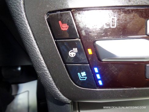 Used 2020 Ford Explorer Limited AWD/4WD image 12