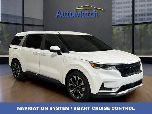 Used 2024 Kia Carnival EX FWD image 1