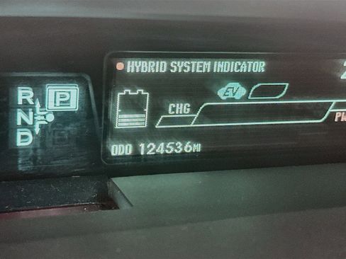 Used 2015 Toyota Prius Four FWD image 19