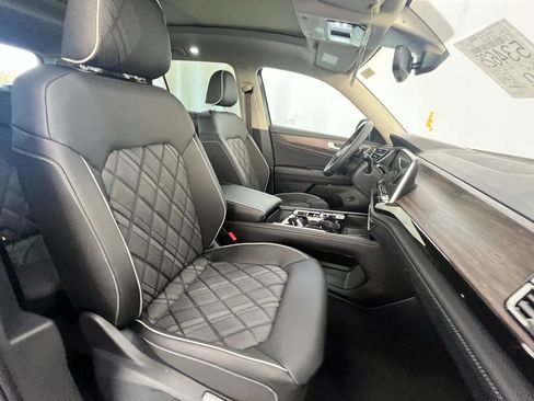 New 2026 Volkswagen Atlas SEL Premium R-Line AWD/4WD image 12