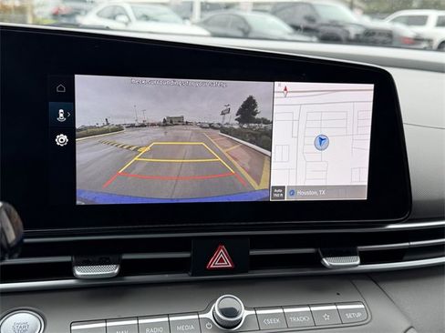 Used 2023 Hyundai Elantra SEL w/ Convenience Package image 16