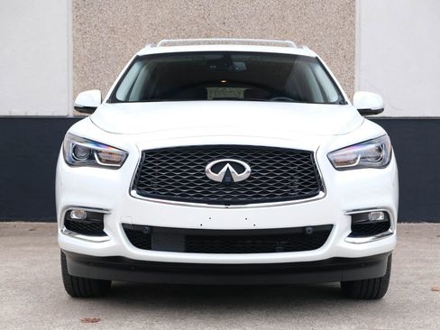 Used 2017 INFINITI QX60 Luxe w/ Deluxe Technology Package image 2