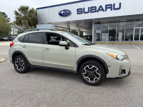 Used 2017 Subaru Crosstrek 2.0i Premium AWD/4WD image 1
