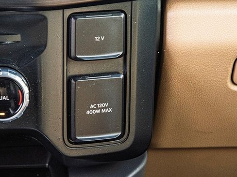 Used 2023 Ford F250 Lariat w/ Chrome Package image 24