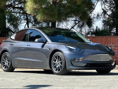 Used 2023 Tesla Model 3 Standard Range RWD image 2