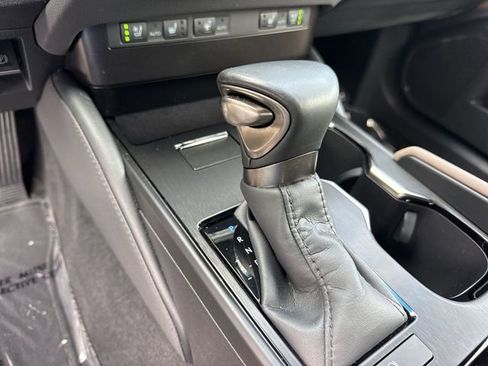 Certified 2024 Lexus ES 350 w/ Premium Package FWD image 20