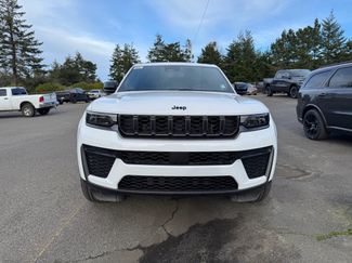 New 2026 Jeep Grand Cherokee Altitude video 1