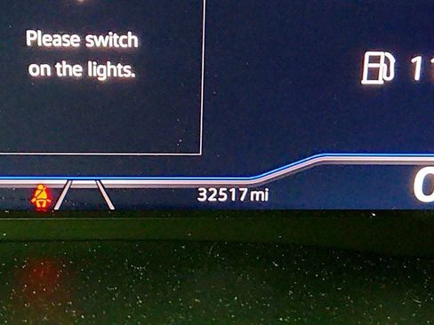Used 2022 Volkswagen Atlas SEL AWD/4WD image 16