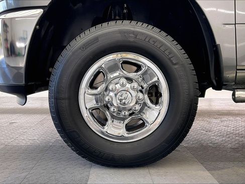 Used 2013 RAM 2500 Tradesman w/ Chrome Appearance Group image 8