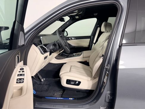 New 2026 BMW X7 M60i image 11
