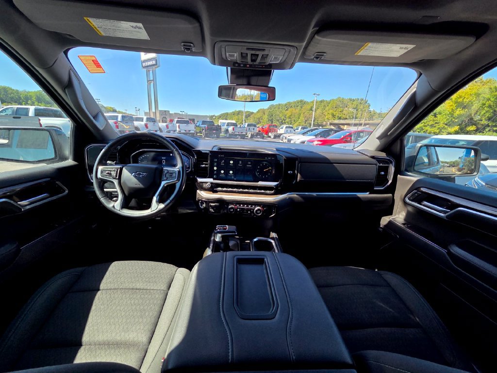 Used 2022 Chevrolet Silverado 1500 RST w/ Convenience Package II AWD/4WD image 31