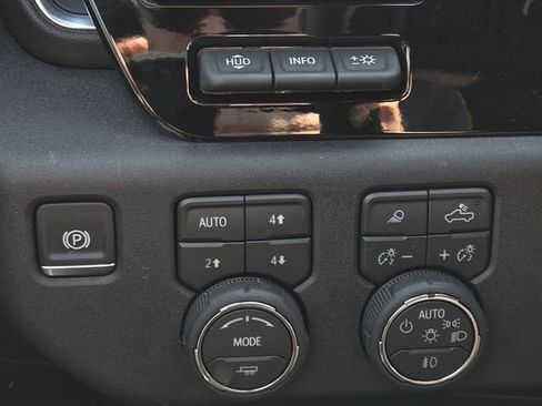 New 2026 Chevrolet Silverado 2500 High Country w/ High Country Premium Package AWD/4WD image 14