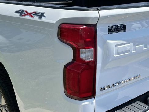 Used 2022 Chevrolet Silverado 1500 Custom w/ Safety Confidence Package AWD/4WD image 5