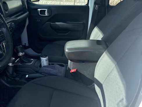 Used 2020 Jeep Gladiator Sport w/ Quick Order Package 24S image 7