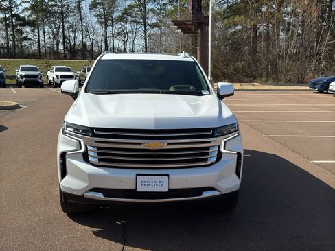 Used 2023 Chevrolet Tahoe High Country w/ Advanced Technology Package image 2