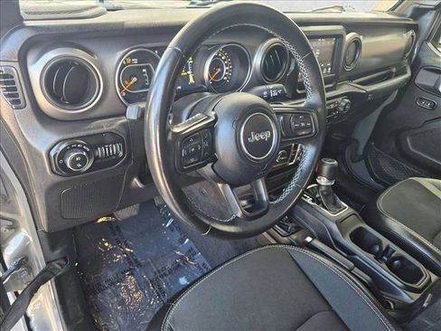 Used 2021 Jeep Gladiator Sport AWD/4WD image 10