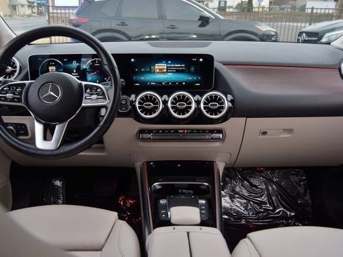 Used 2021 Mercedes-Benz GLA 250 4MATIC image 21
