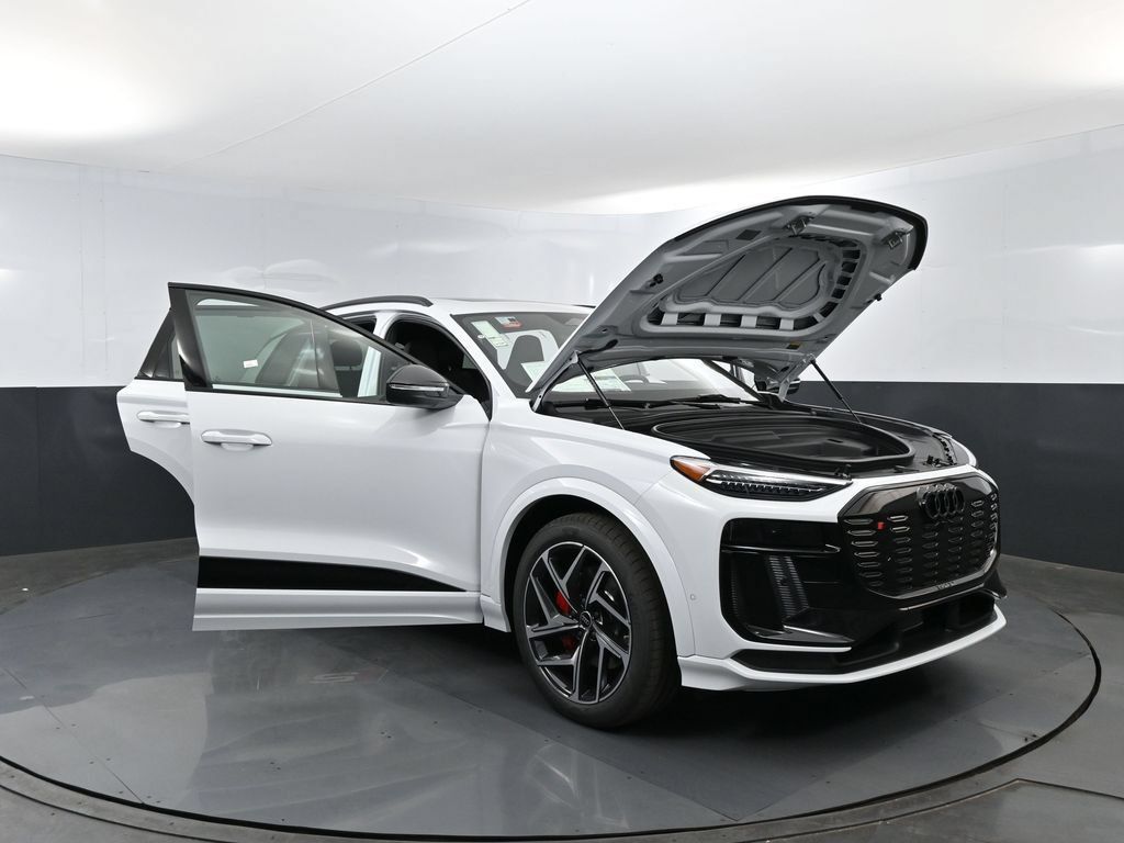 New 2027 Audi SQ6 e-tron Premium Plus AWD/4WD image 28