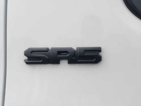 Used 2024 Toyota Tacoma SR5 AWD/4WD image 12