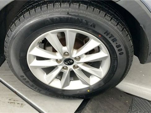 Used 2020 Kia Sorento AWD V6 image 33