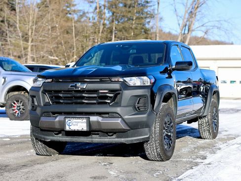Used 2024 Chevrolet Colorado Trail Boss w/ Advanced Trailering Package image 1