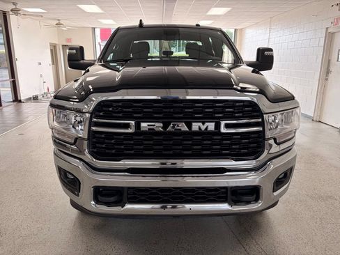Used 2024 RAM 2500 Big Horn AWD/4WD image 9