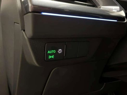 Used 2024 Audi Q4 e-tron Premium Plus w/ Premium Plus image 51