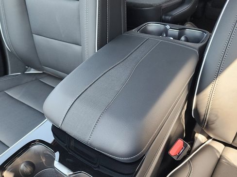 New 2026 Buick Enclave Preferred w/ Power Package image 32