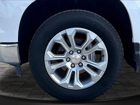 Used 2025 Chevrolet Silverado 1500 LTZ AWD/4WD image 36