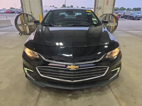 Used 2017 Chevrolet Malibu Premier w/ Driver Confidence Package FWD image 7