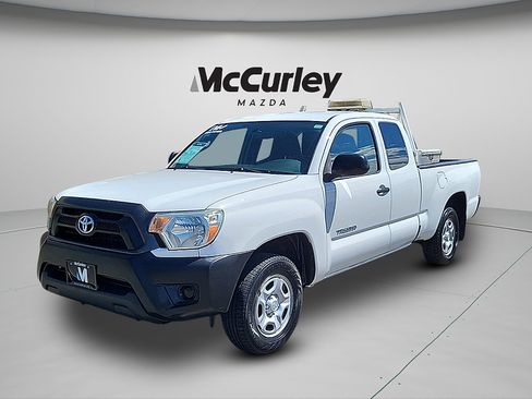 Used 2015 Toyota Tacoma 2WD Access Cab image 3