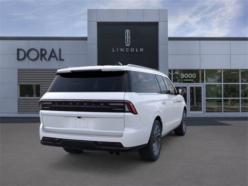 New 2026 Lincoln Navigator L Reserve image 8