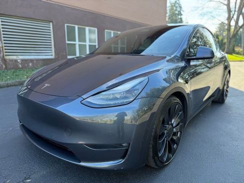 Used 2022 Tesla Model Y Performance image 1
