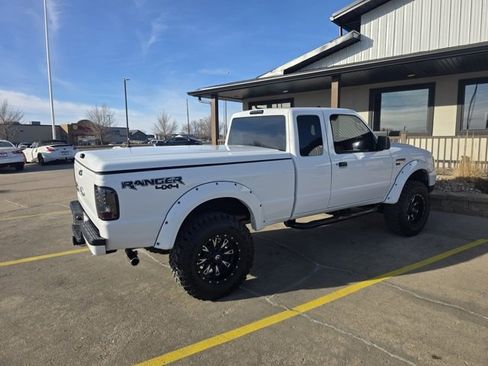 Used 2011 Ford Ranger XLT image 10
