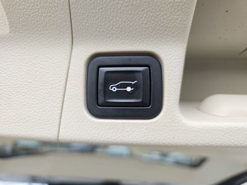 Used 2021 GMC Acadia Denali w/ Denali Technology Package image 19