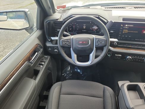 New 2026 GMC Sierra 1500 SLE w/ Preferred Package AWD/4WD image 19
