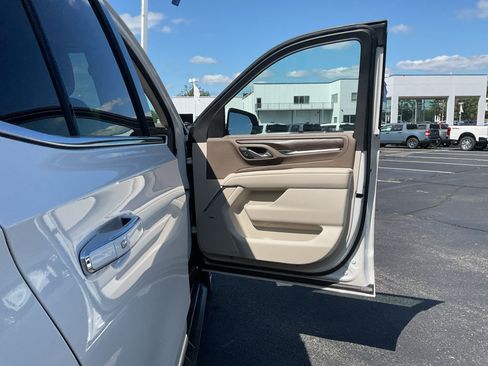 Used 2024 GMC Yukon Denali AWD/4WD image 24
