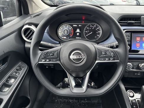 Used 2023 Nissan Versa SV image 14