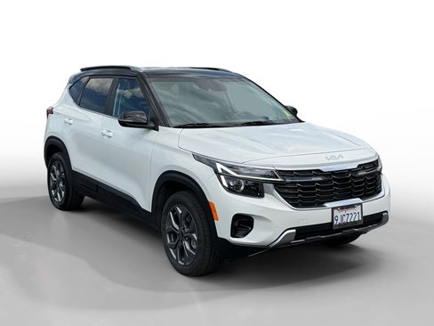Used 2024 Kia Seltos S AWD/4WD image 7